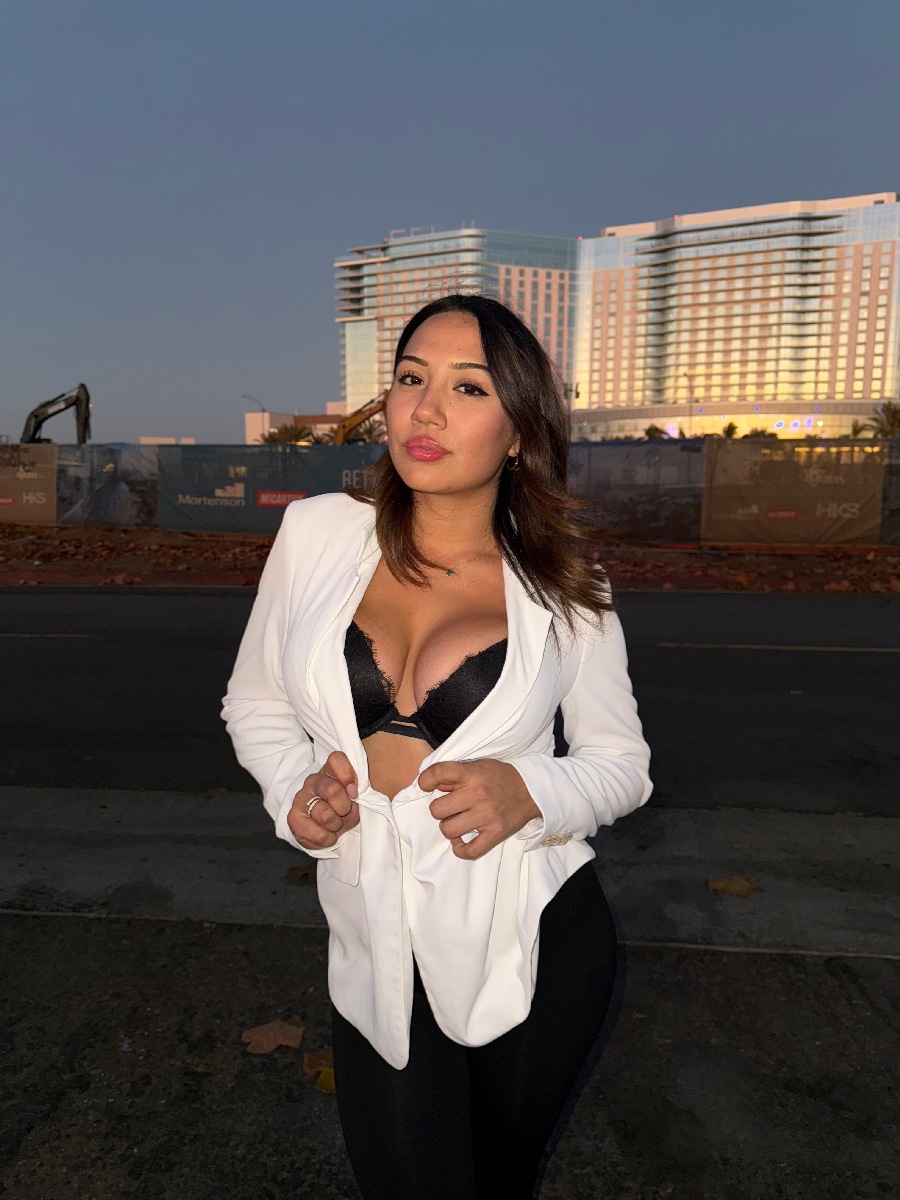 Take a pause and enjoy Ali Cruz — streaming from San Luis