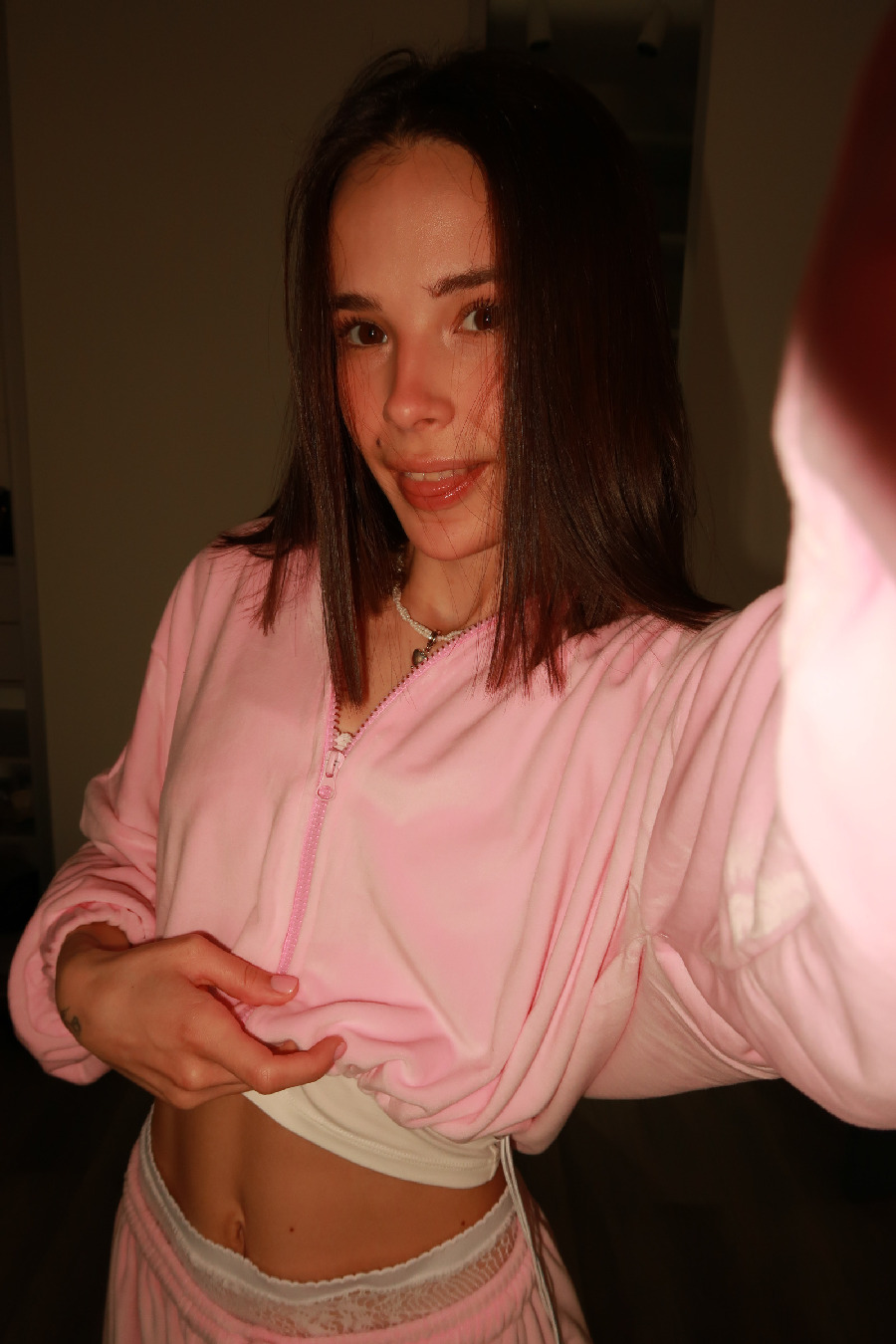 Tina brings the glow — live moments in San Luis