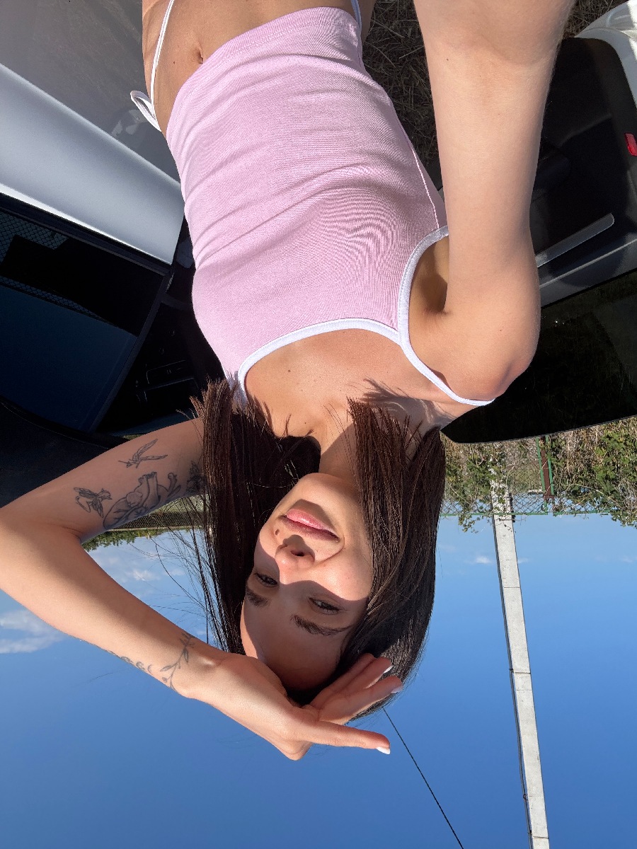 Sexy model Tina in San Luis